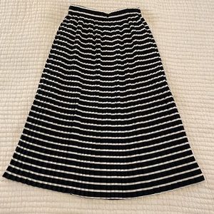 Pinkyotto Pleated Striped Midi Skirt